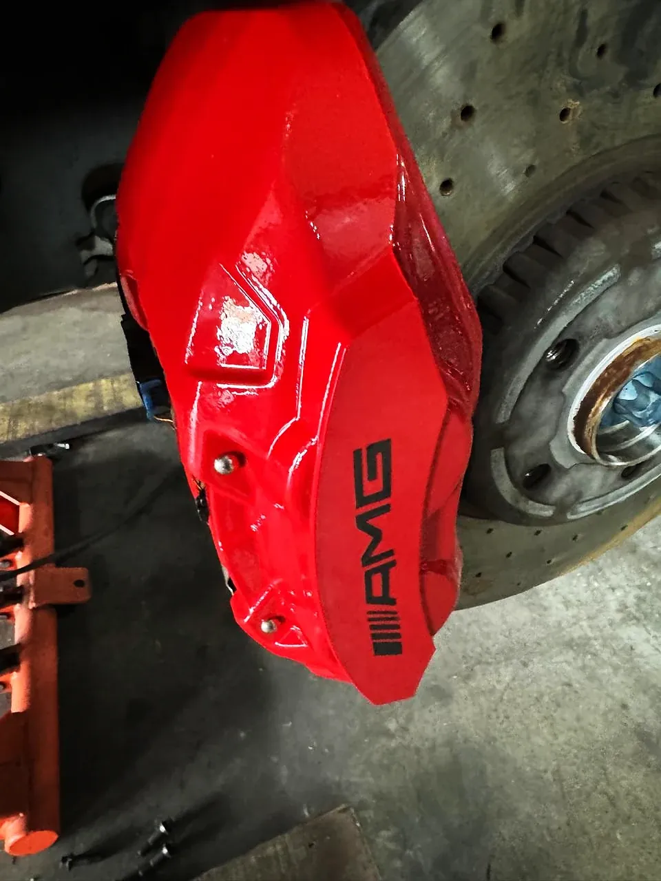 Pinça de freio AMG em vermelho