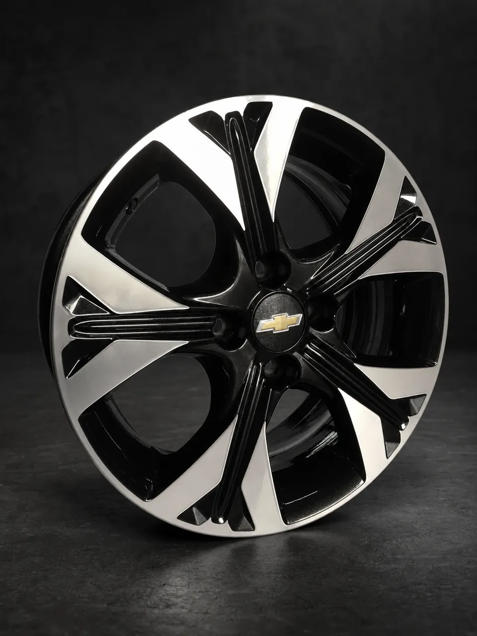 Roda Chevrolet com face usinada, preta com face usinada